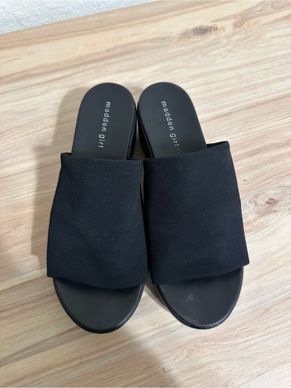 Madden Girl Black Fabric Band Slide Sandals